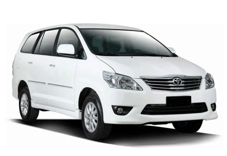 Toyota Innova 6